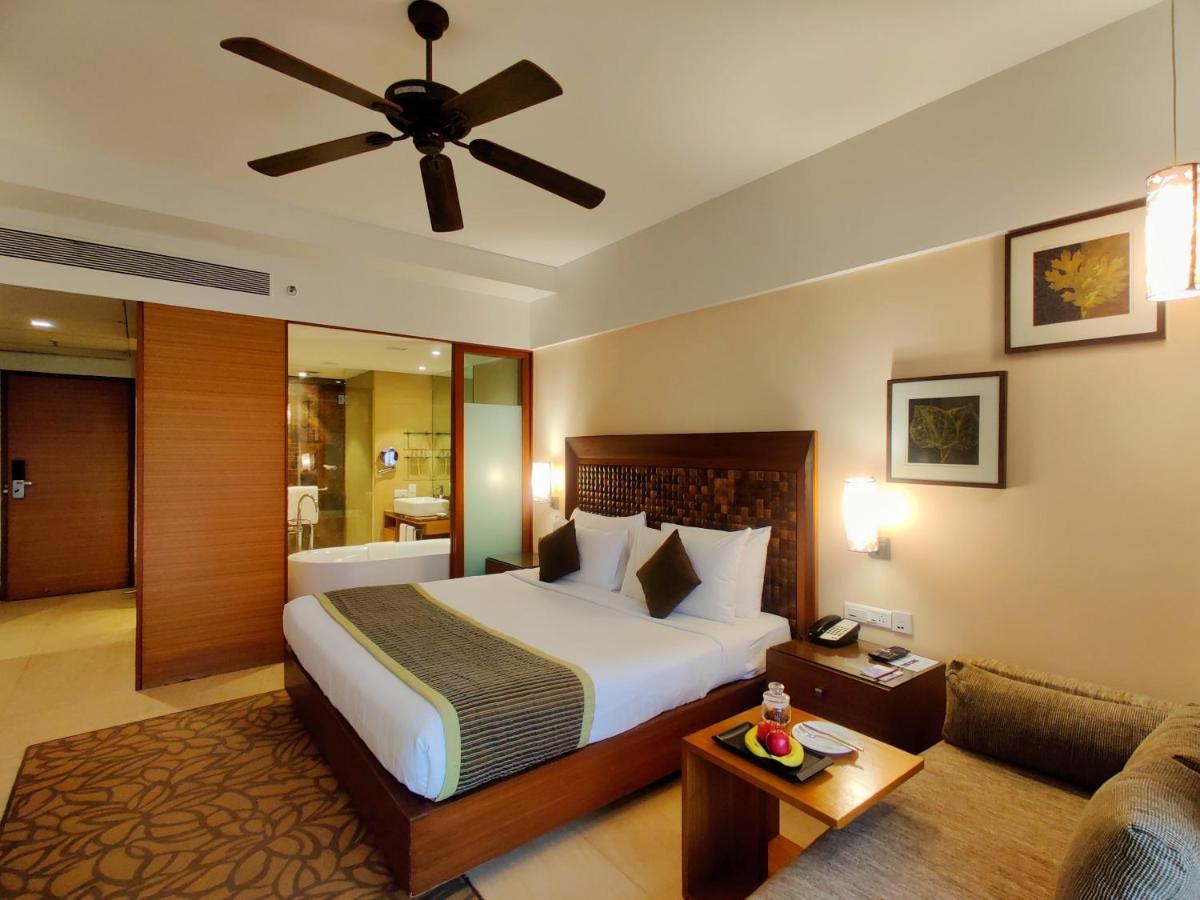 Fariyas Resort Lonavla Exterior foto