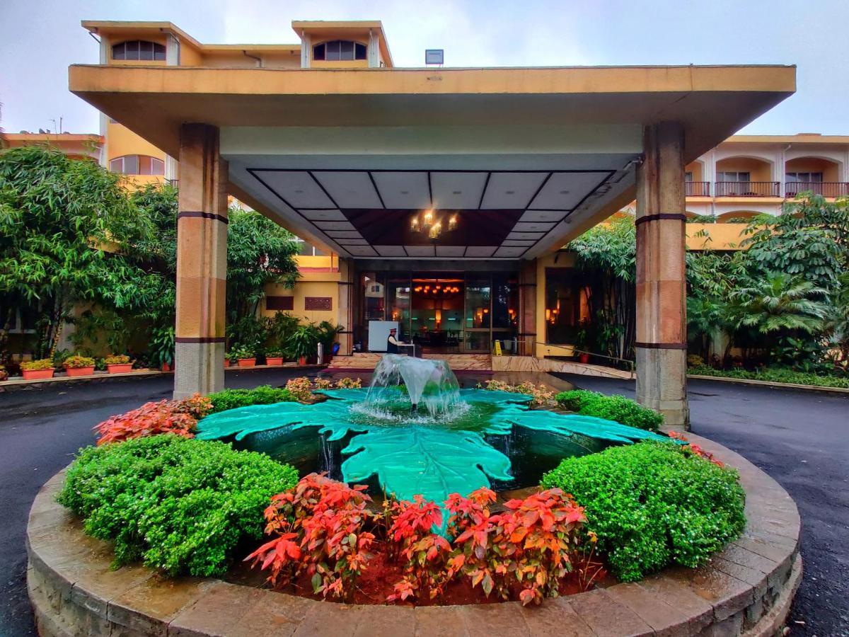 Fariyas Resort Lonavla Exterior foto