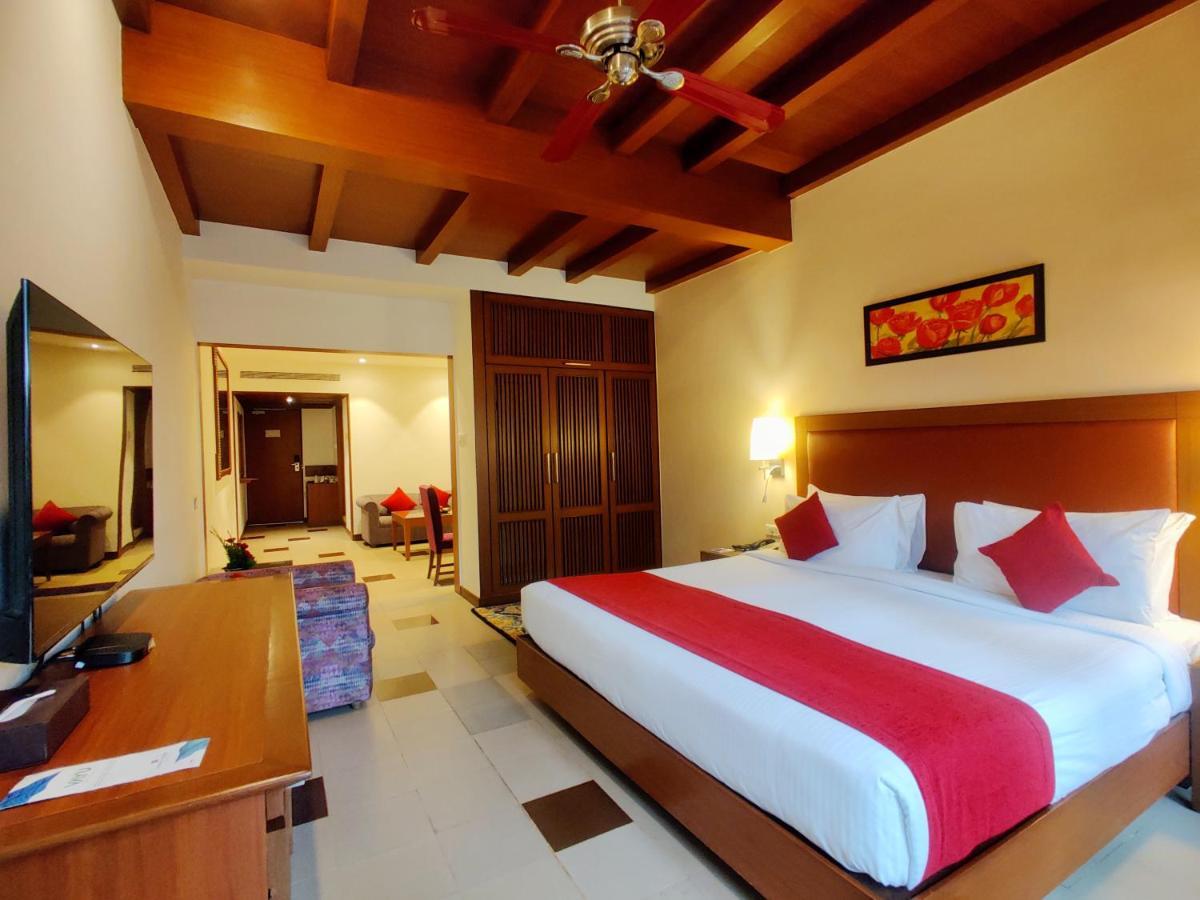 Fariyas Resort Lonavla Exterior foto