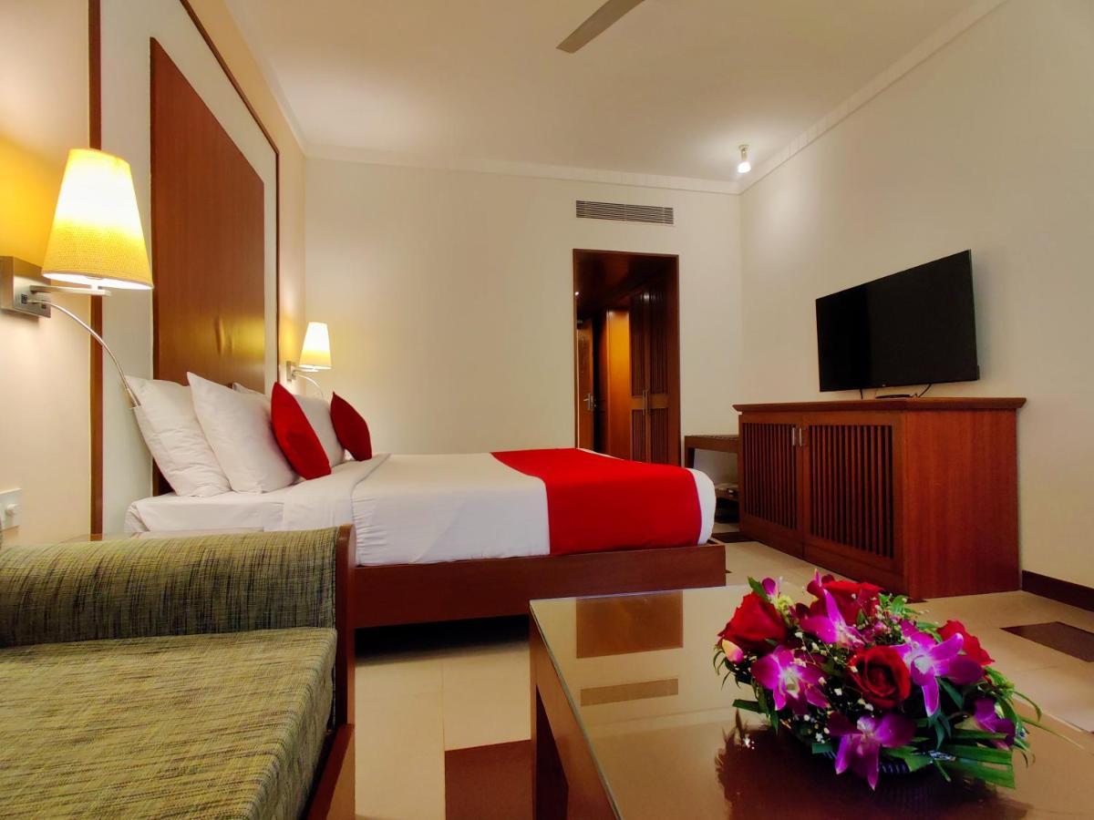 Fariyas Resort Lonavla Exterior foto