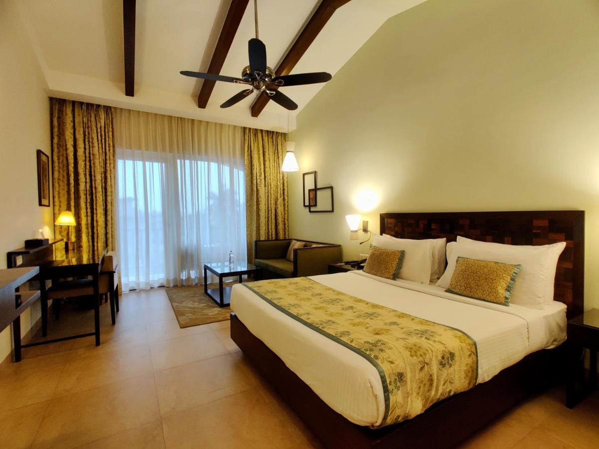 Fariyas Resort Lonavla Exterior foto
