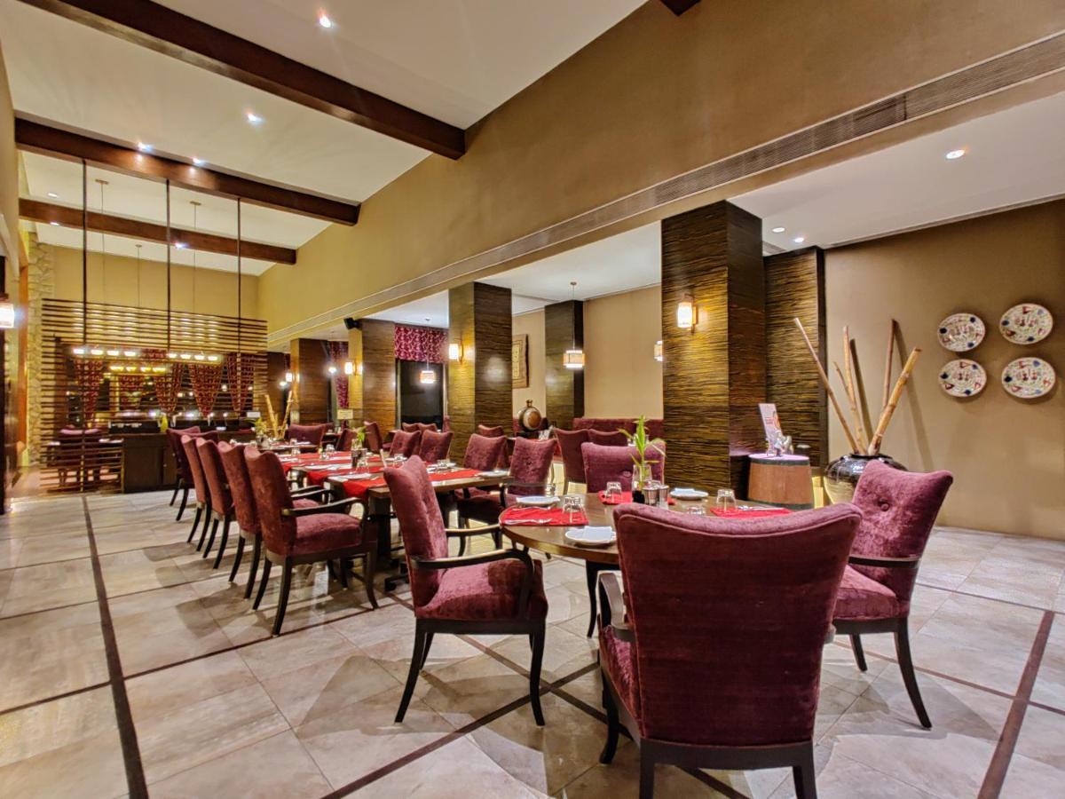 Fariyas Resort Lonavla Exterior foto