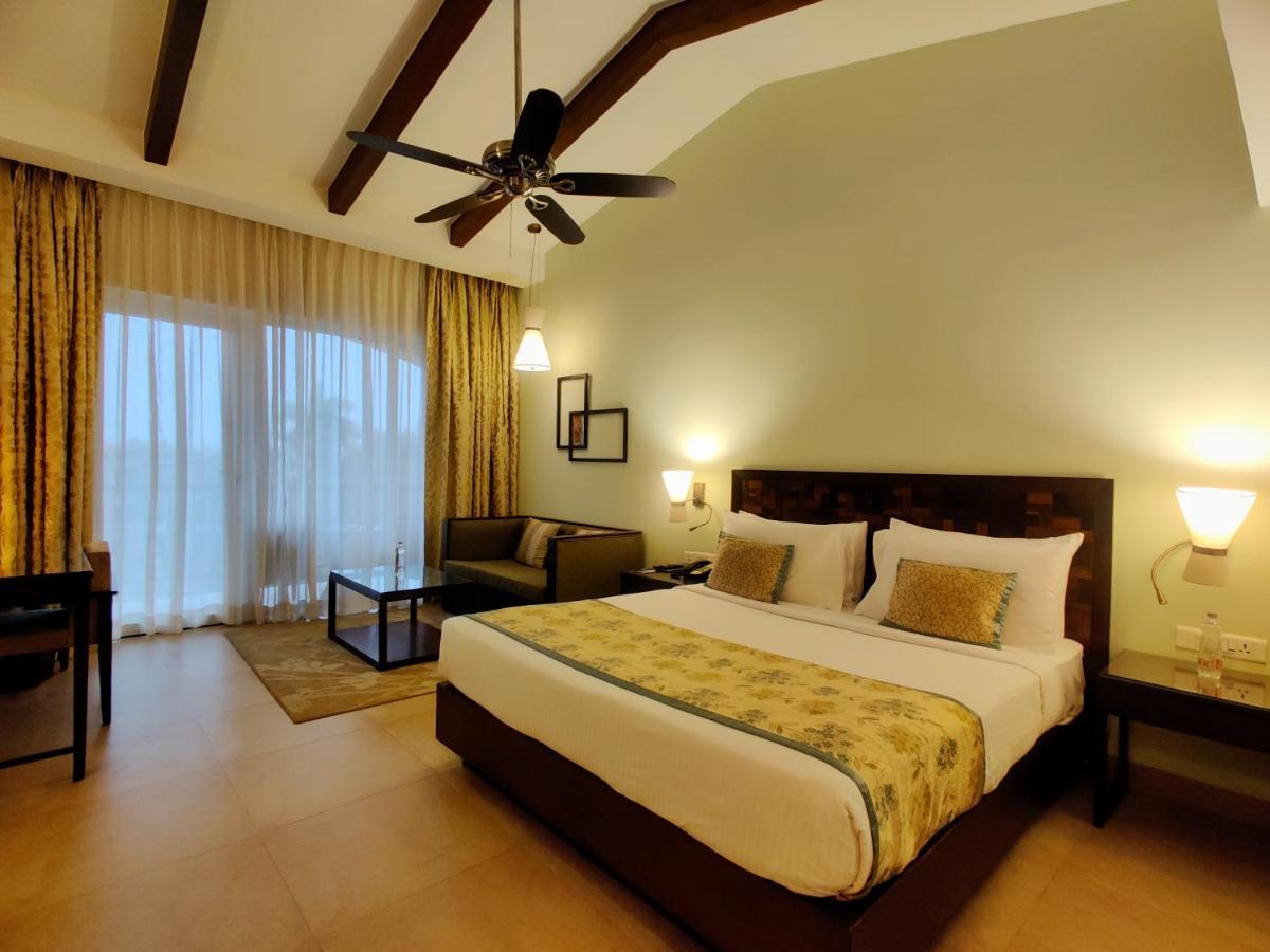 Fariyas Resort Lonavla Exterior foto