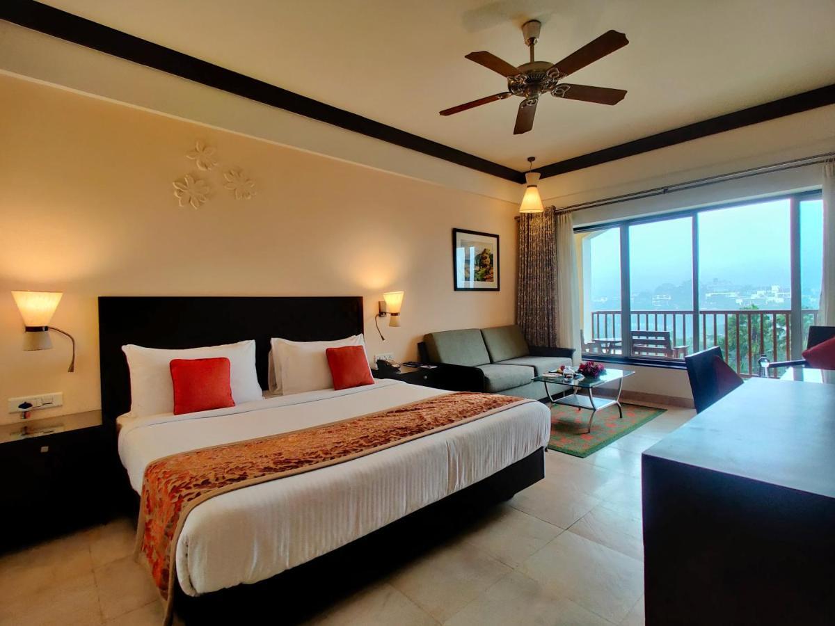 Fariyas Resort Lonavla Exterior foto